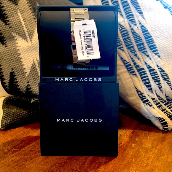Marc Jacobs Watch (women’s) - Picture 2 of 2